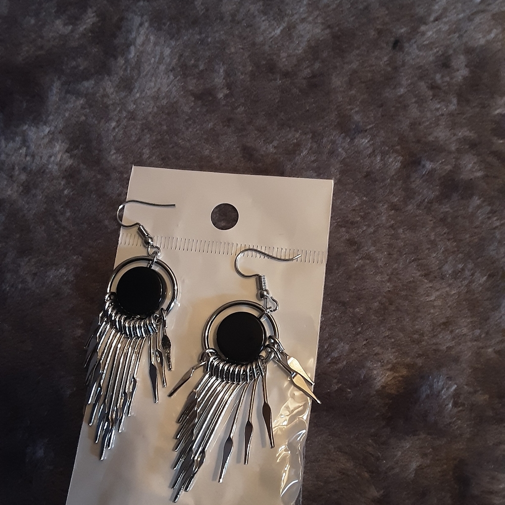 Sikver tone dangle earrings